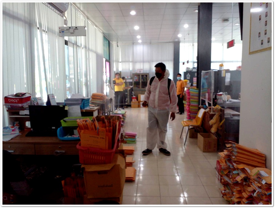﻿สำนักงานบังคับคดีจังหวัดชลบุรี ได้ดำเนินการฉีดพ่นน้ำยาฆ่าเชื้อโรคเพื่อป้องกันการแพร่ระบาดของโรคติดเชื้อไวรัสโคโรนา 2019 (COVID-19)
